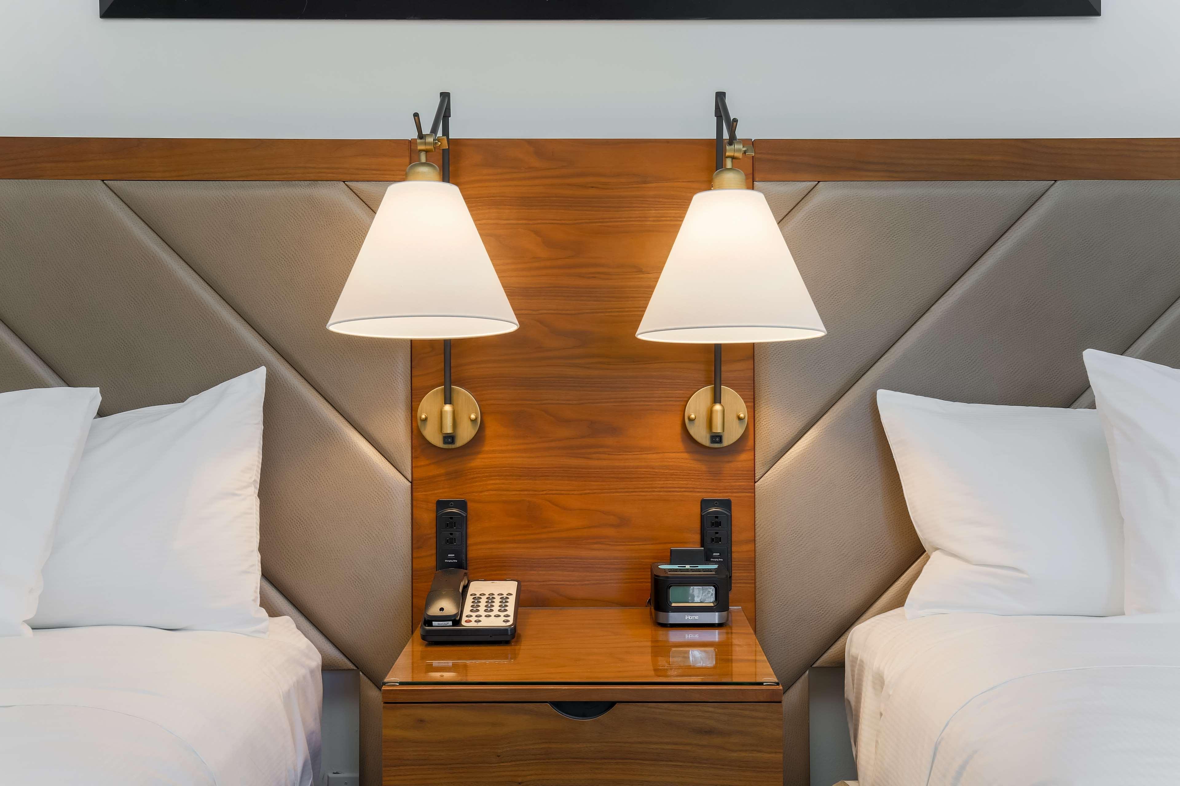 Doubletree Suites By Hilton Hotel Sacramento - ランチョ・コルドヴァ エクステリア 写真