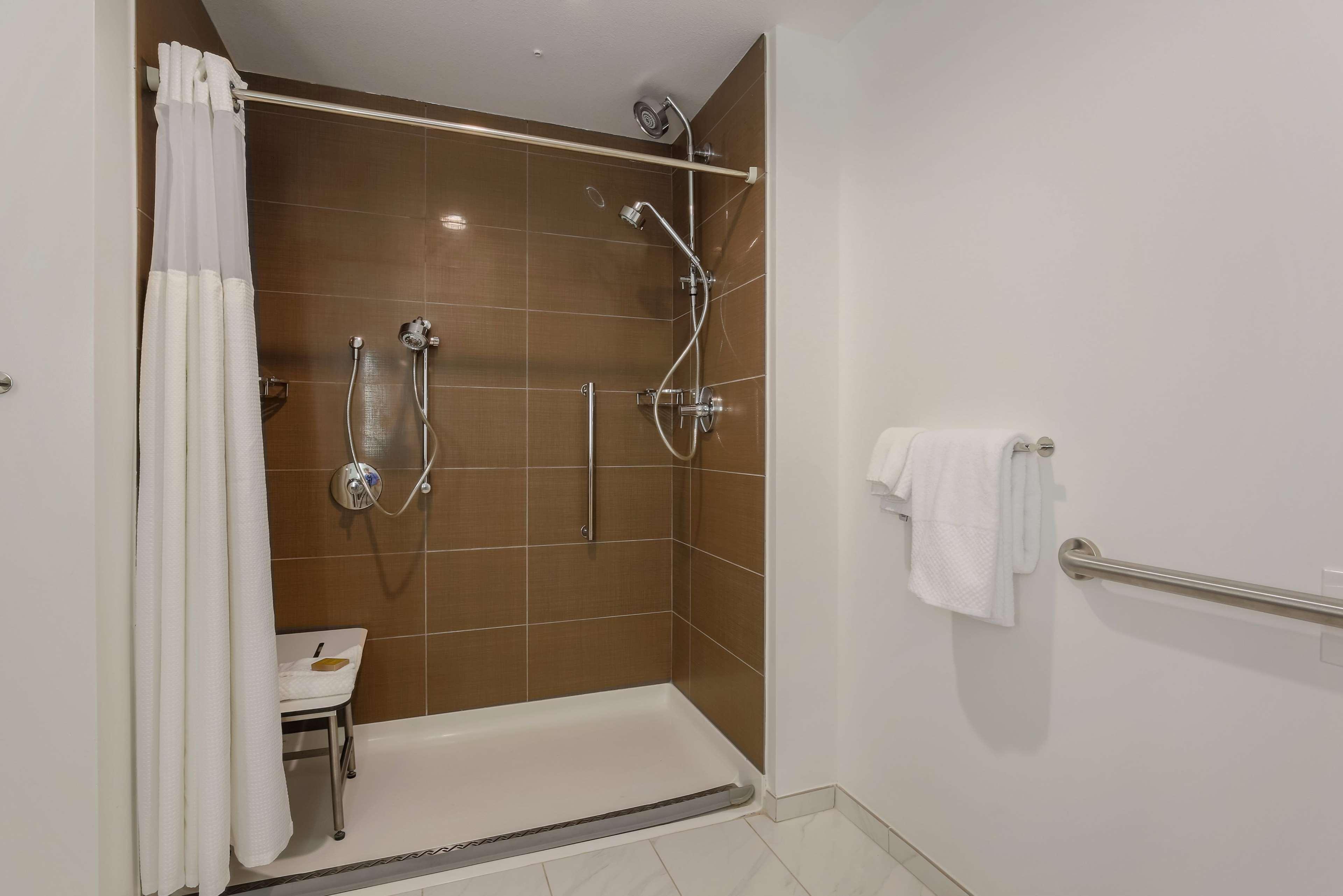 Doubletree Suites By Hilton Hotel Sacramento - ランチョ・コルドヴァ エクステリア 写真