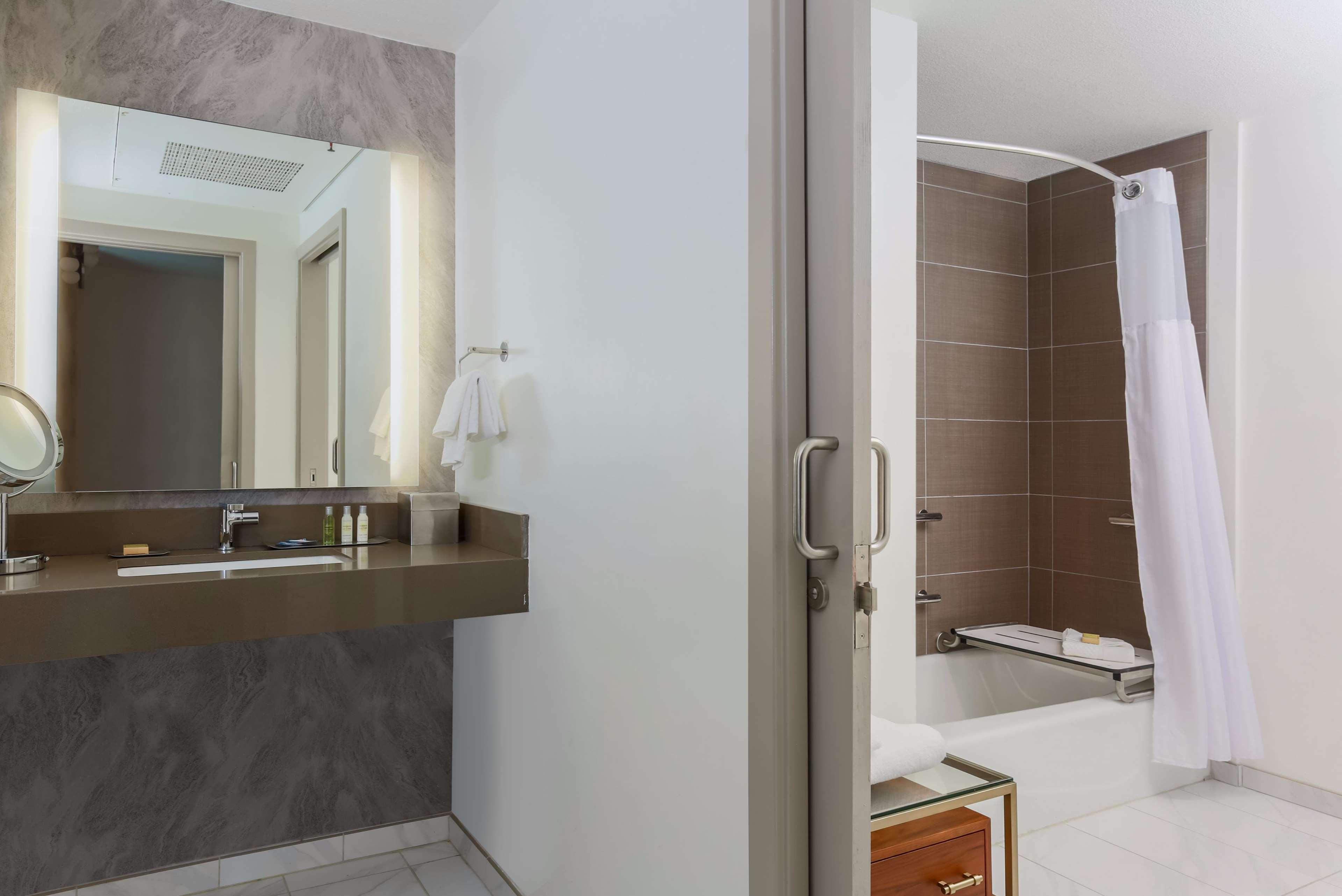 Doubletree Suites By Hilton Hotel Sacramento - ランチョ・コルドヴァ エクステリア 写真